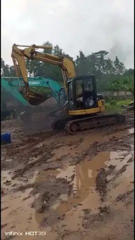 Exavator Komatsu PC75-2 tahun 2012