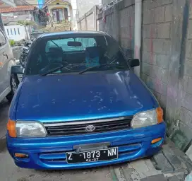 Jual mobil starlet warna biru