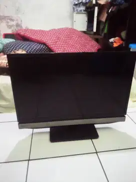 TV 24 TOSHIBA barang msh bagus