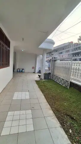 Sewa Rumah luas nyaman bebas banjir akomplek BMkg Bintaro