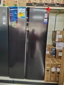 Kredit Kulkas Midea 548L