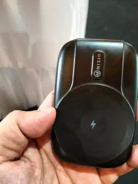 Powerbank warless(mage save)include type c and iphone(like new)