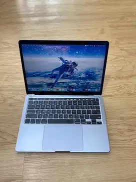 MACBOOK PRO 2020 13”inch i5 16/1TB MULUS LIKE A NEW