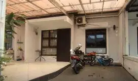 RUMAH ASRI PERUM ESSENCE PARK JATIBENING BARU BEKASI