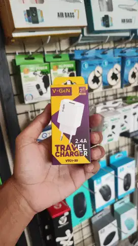 TRAVEL CHARGER V-GEN VTC1-33
