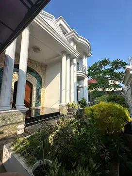 Rumah Sultan 2 Lt FULL FURNISHED di Gondang Timur Bulusan dekat UNDIP