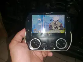 PSP GO Hitam Normal Batere Awet Siap Main