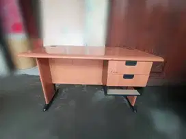 Meja Kantor Uk P 120 L60 T 74cm
