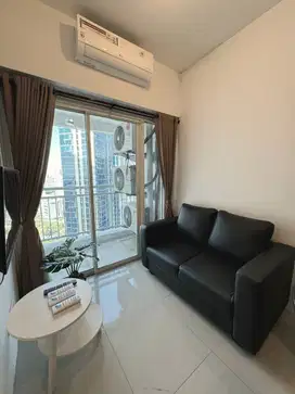 Murah Apartemen Orchard Pakuwon 2BR Siap Huni Furnish View Pool & City