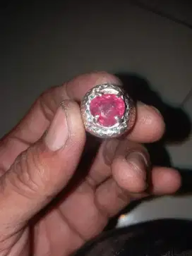 Batu permata ruby mozambik