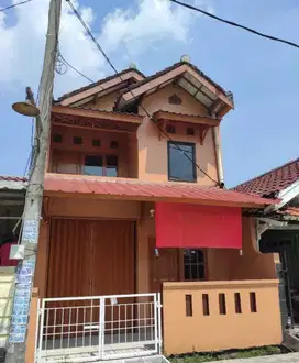 Disewakan Cepat Rumah 2 lantai di Villa Mutiara Gading 1, Bekasi