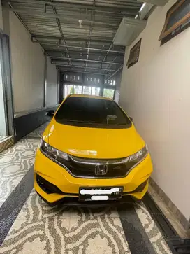 FOR SALE Honda Jazz Rs 1.5L CVT AT Kuning NIK 2019
