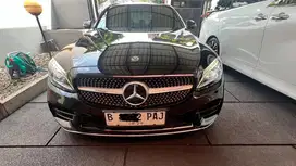 Mercedes-Benz C300 2019 Bensin