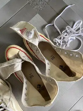 DIJUAL SEPATU SNEAKERS!!!