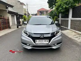 Honda HR-V RS Prestige 1.8 CVT 2017 Abu-Abu