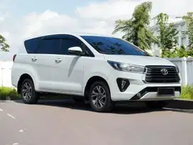 Toyota Innova Reborn G Dsl at 2021 km +/- 54.000
