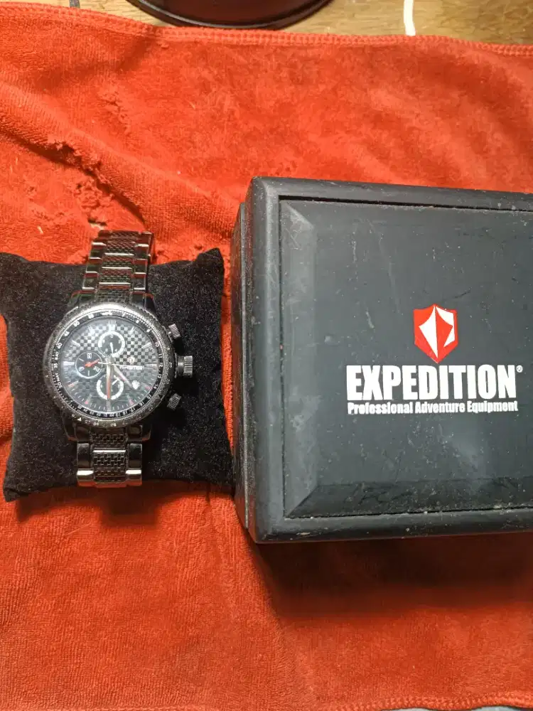 Expedition chronograph E6068M