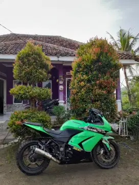 jual cepat ninja 250 karbu 2 silinder tahun 2009