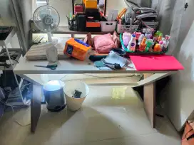 Meja kerja lebar 1.5m