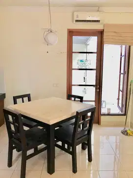 Disewakan Rumah Cakep Semi Furnished di The Green BSD Tangerang