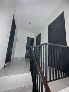 DISEWAKAN RUMAH PERMATA HIJAU RESIDENCE UK 8X20 UNFURNISH
