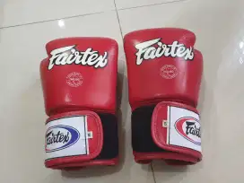 Fairtax MuayThai Boxing Gloves size 10 Like new