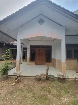 Rumah cantik,raya asmawi,beji,depok,dekat toll,kampus UI,parkir 3 mbl