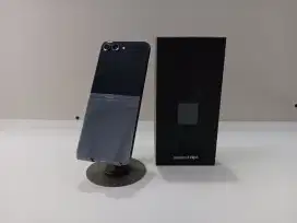 SAMSUNG Z FLIP 5 RAM 8/256 GB GRAPHITE