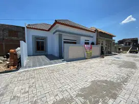 Dijual rumah baru dengan luas tanah 100m dan luas bangunan 72m