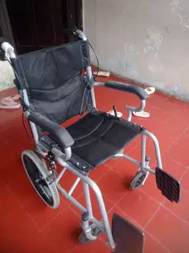 Di jual kursi roda