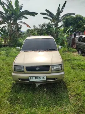 Kijang LGX Long 1.8 Bensin Manual