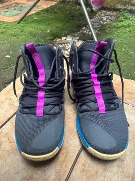 SEPATU NIKE HYPERDUNK