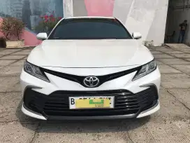 New Camry V 2.5 At 2021/2022/2023 Putih, KM
