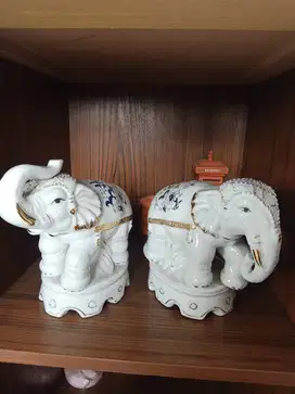 Pajangan Gajah Putih (ANTIK - DAPAT 2)
