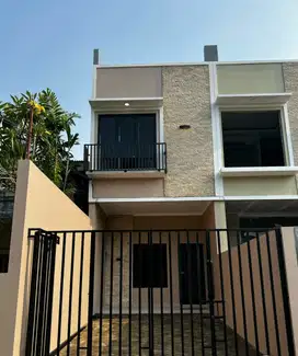 Rumah 2 lantai Siap Huni Harga Nego Percetakan Negara Jakarta Pusat