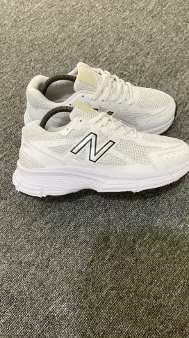 SEPATU NEW BALANCE 480V5