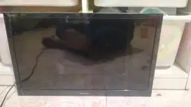 TV LCD 2I Inch Merk AQUOS SHARP