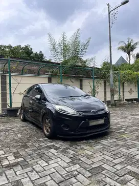 Supir pribadi dan bidang otomotiv
