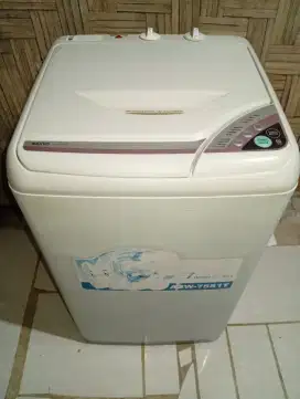 Jual mesin cuci 1 tabung manual merk sanyo kapasitas 7kg kondisi bagus