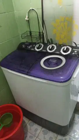 Mesin Cuci merk sanken 8kg