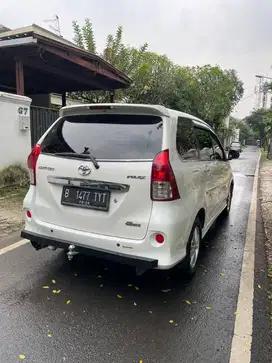 Toyota  Avanza Veloz 15 metic th 2014 putih nopol ganjil jakarta timur