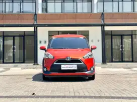 Toyota Sienta G AT 2016**Tdp 8jt**