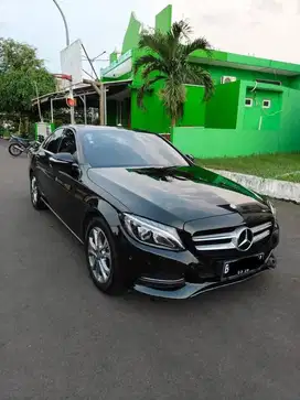 Mercedes-Benz c200 (2015)