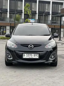 TDP 15 JUTA!!! MAZDA 2 RZ HB AT 2012 HITAM