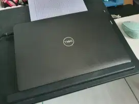 Laptop Dell Latitude 5300. Kondisi Sangat Baik. Tanpa Perantara