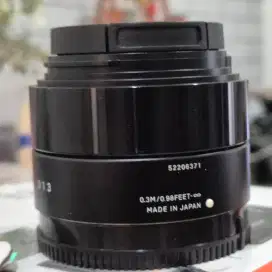 Lensa Sigma 30 mm F/2.8 AF lancar  bokeh halus sinematik