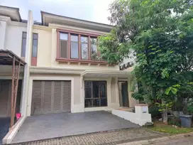 Rumah Luxmore Greenwich BSD CITY Semi Furnished Deket Kuliner Aniva
