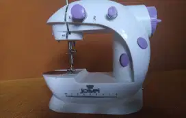 Mesin jahit portable