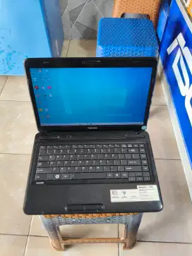 Laptop Toshiba L740, core i3, ram 8gb, SSD 128gb