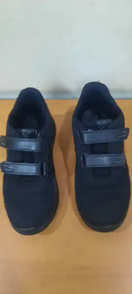 Sepatu Anak Size 34